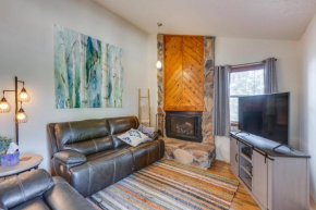 Cozy Angel Fire Condo Walk to Ski Lift!